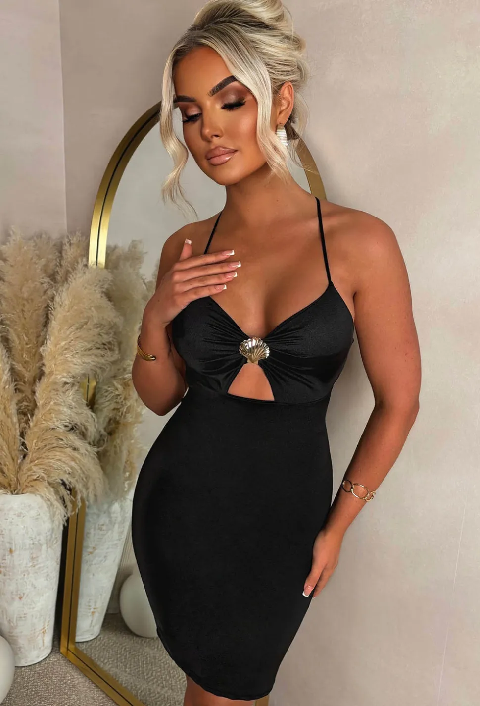 Castaway Queen Black Shell Brooch Dress