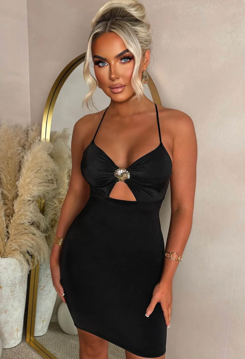 Castaway Queen Black Shell Brooch Dress