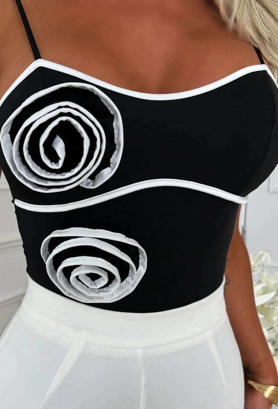 Chic One Black Corsage Stretch Bodysuit
